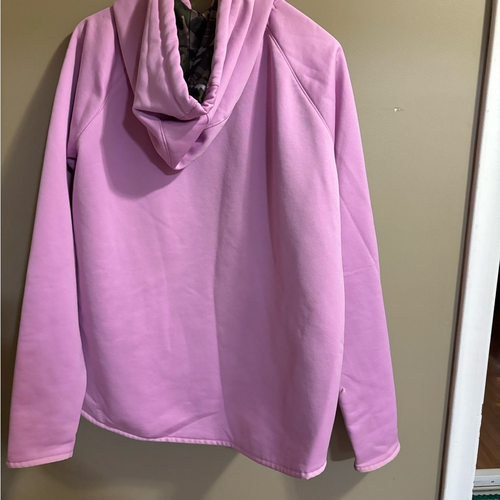 New under armour hoodies (large)